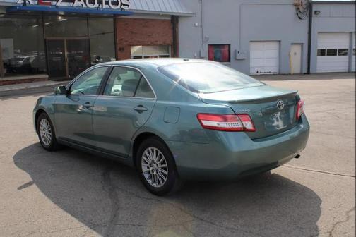 2010 Toyota Camry LE
