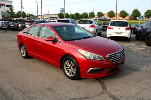 2017 Hyundai SONATA SE