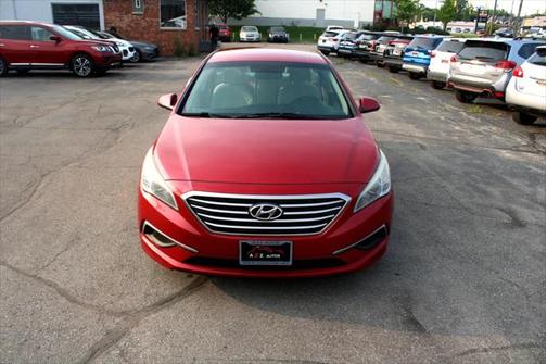 2017 Hyundai SONATA SE