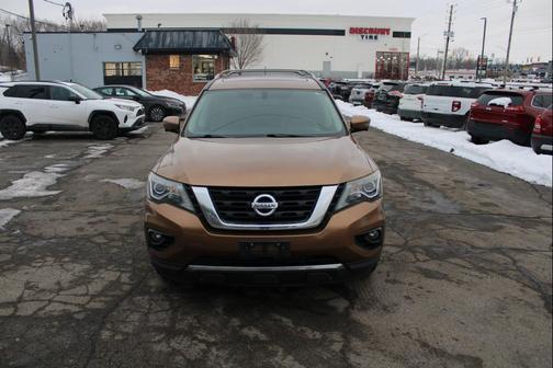 2017 Nissan Pathfinder Platinum