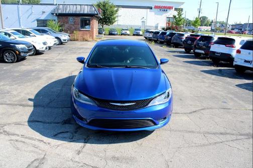 2016 Chrysler 200 C