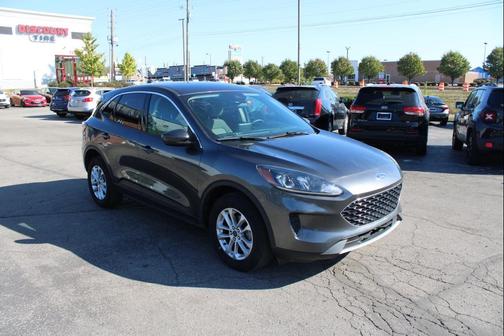 2020 Ford Escape SE