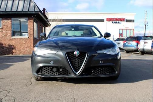 2018 Alfa Romeo Giulia Ti Lusso
