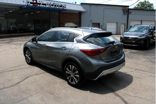 2018 INFINITI QX30 Premium