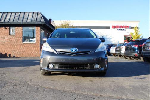 2012 Toyota Prius v Five