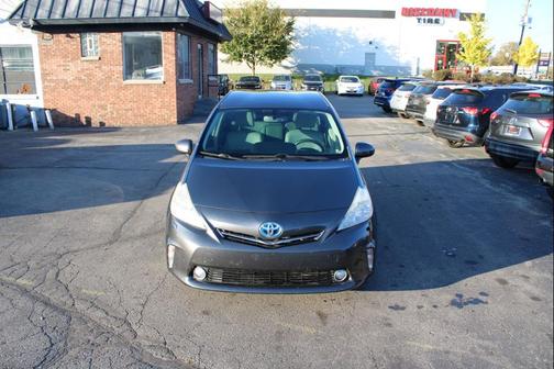 2012 Toyota Prius v Five