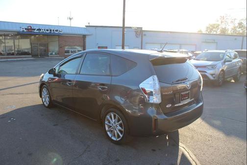 2012 Toyota Prius v Five