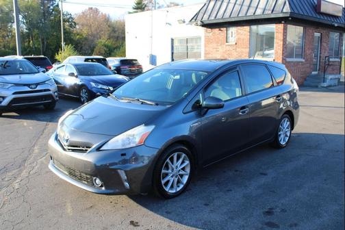 2012 Toyota Prius v Five