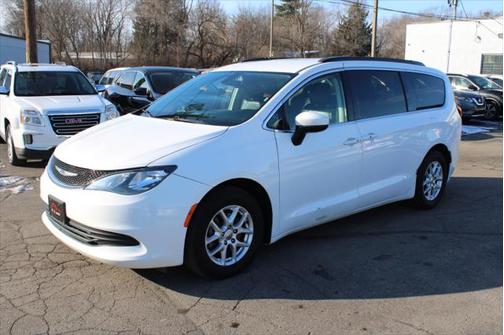 2020 Chrysler Voyager LXI