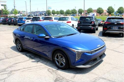 2025 Kia K4 LXS