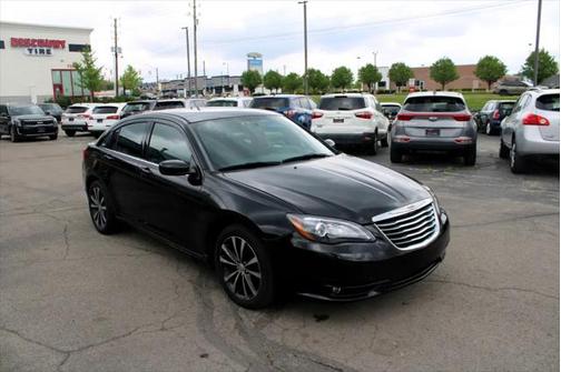 2013 Chrysler 200 Touring