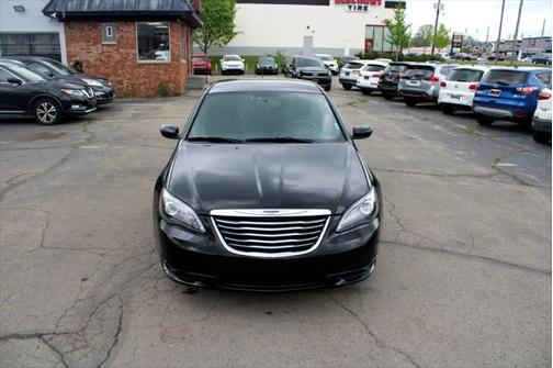 2013 Chrysler 200 Touring