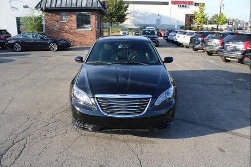 2013 Chrysler 200 Touring
