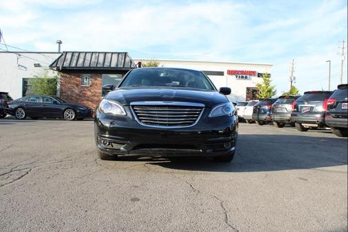 2013 Chrysler 200 Touring