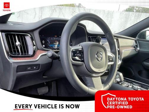 2023 Volvo S60 Recharge Plug-In Hybrid T8 Plus Black Edition