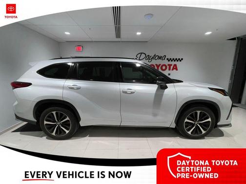 2022 Toyota Highlander XSE