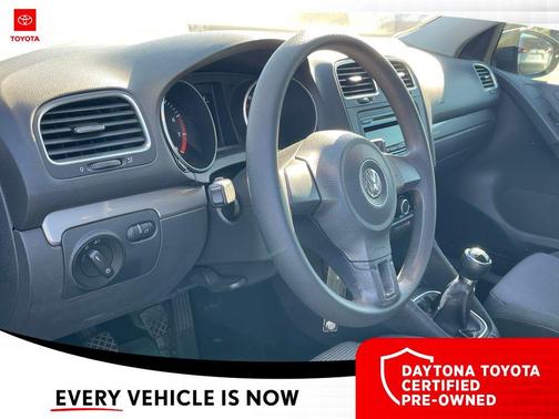 2011 Volkswagen Golf 2.5L 2-Door