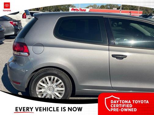 2011 Volkswagen Golf 2.5L 2-Door