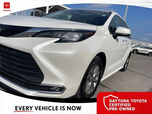 2023 Toyota Sienna XLE