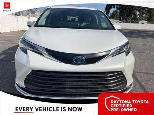 2023 Toyota Sienna XLE