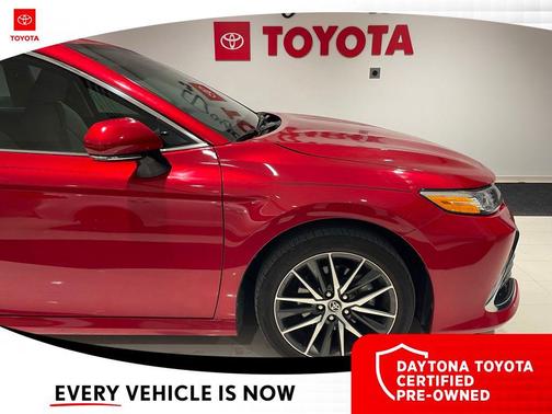 2024 Toyota Camry Hybrid XLE