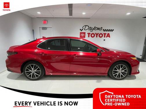 2024 Toyota Camry Hybrid XLE