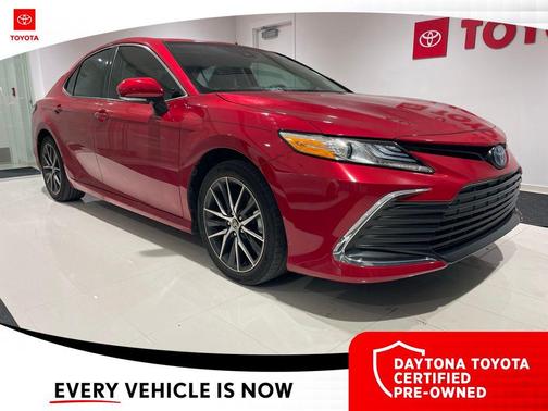 2024 Toyota Camry Hybrid XLE