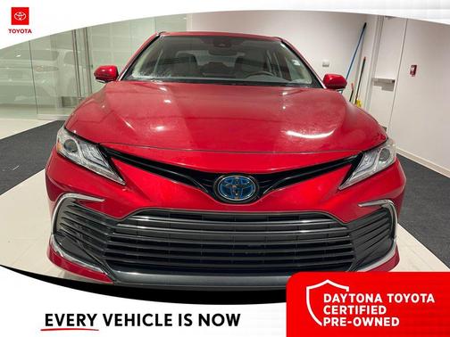 2024 Toyota Camry Hybrid XLE