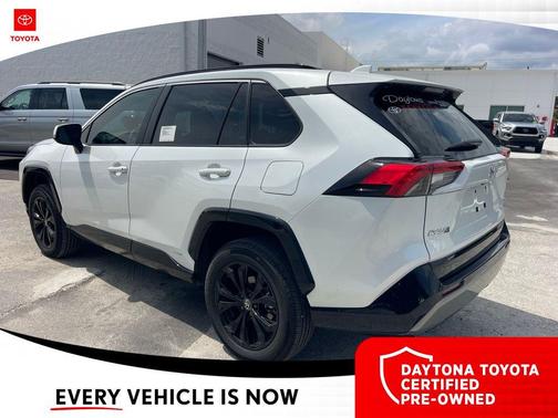 2025 Toyota RAV4 Hybrid SE