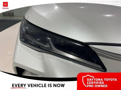 2022 Toyota Avalon Hybrid Limited