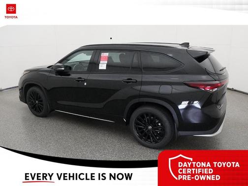 Midnight Black Metallic 2026 Toyota Highlander XSE