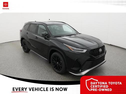 Midnight Black Metallic 2026 Toyota Highlander XSE