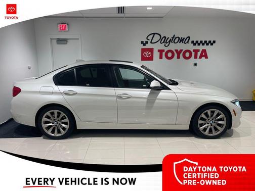 Mineral White Metallic 2018 BMW 320 i