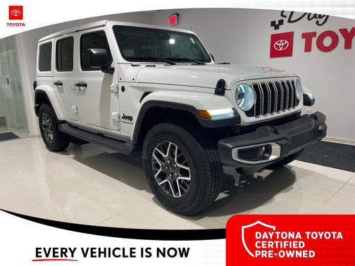 2025 Jeep Wrangler 4-Door Sahara 4x4