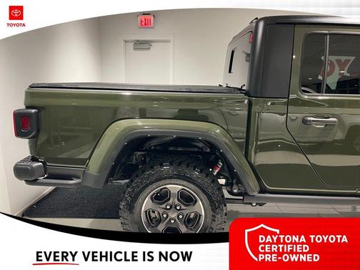 Sarge Green Clearcoat 2022 Jeep Gladiator Rubicon