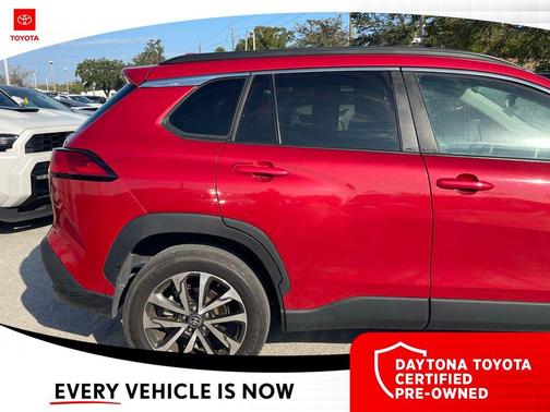 2024 Toyota Corolla Cross XLE