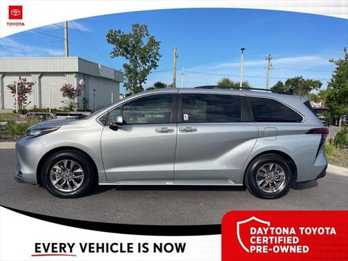 2023 Toyota Sienna XLE 8 Passenger