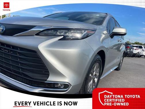 2023 Toyota Sienna XLE 8 Passenger
