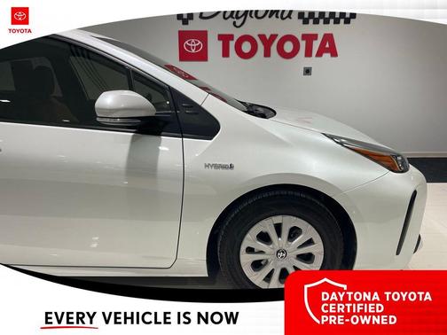 2022 Toyota Prius LE