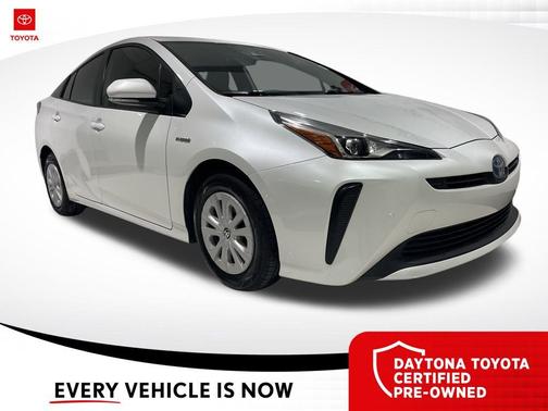 2022 Toyota Prius LE