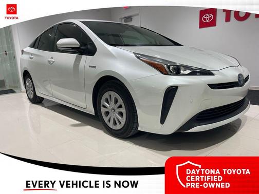 2022 Toyota Prius LE