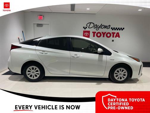 2022 Toyota Prius LE