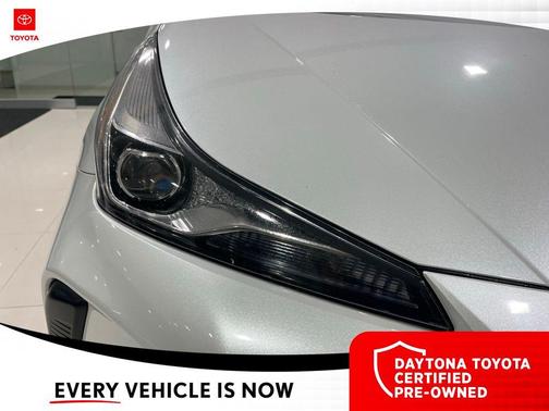 2022 Toyota Prius LE