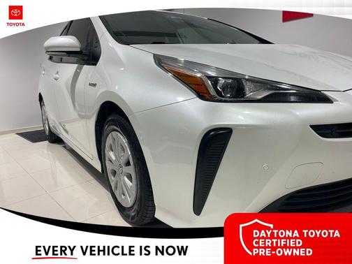 2022 Toyota Prius LE