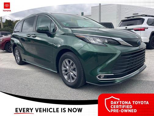 2022 Toyota Sienna XLE