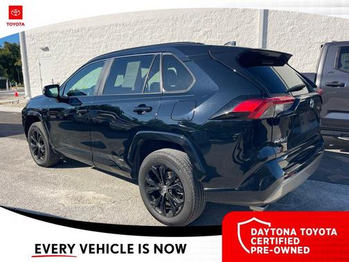 2023 Toyota RAV4 Hybrid SE