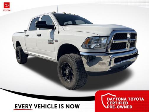 2017 RAM 2500 Tradesman Crew Cab 4x4 6'4' Box