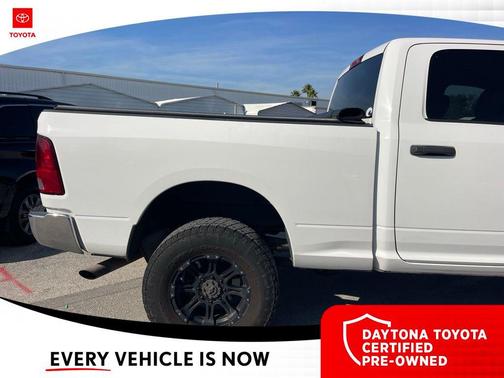 2017 RAM 2500 Tradesman Crew Cab 4x4 6'4' Box