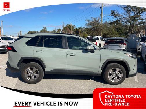 2022 Toyota RAV4 XLE