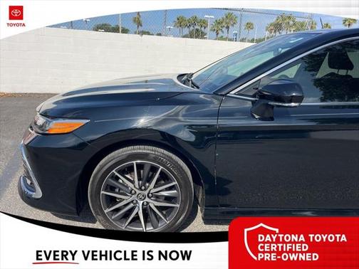 2024 Toyota Camry Hybrid XLE